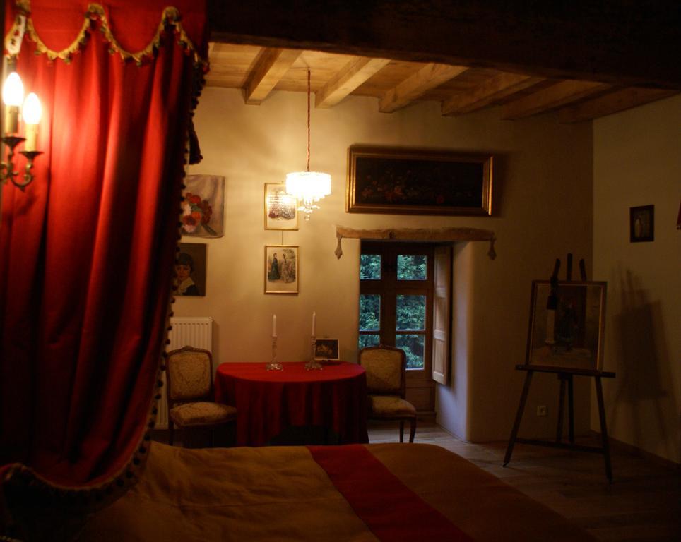 Manoir De La Branche Bed & Breakfast Maen Roch Bagian luar foto