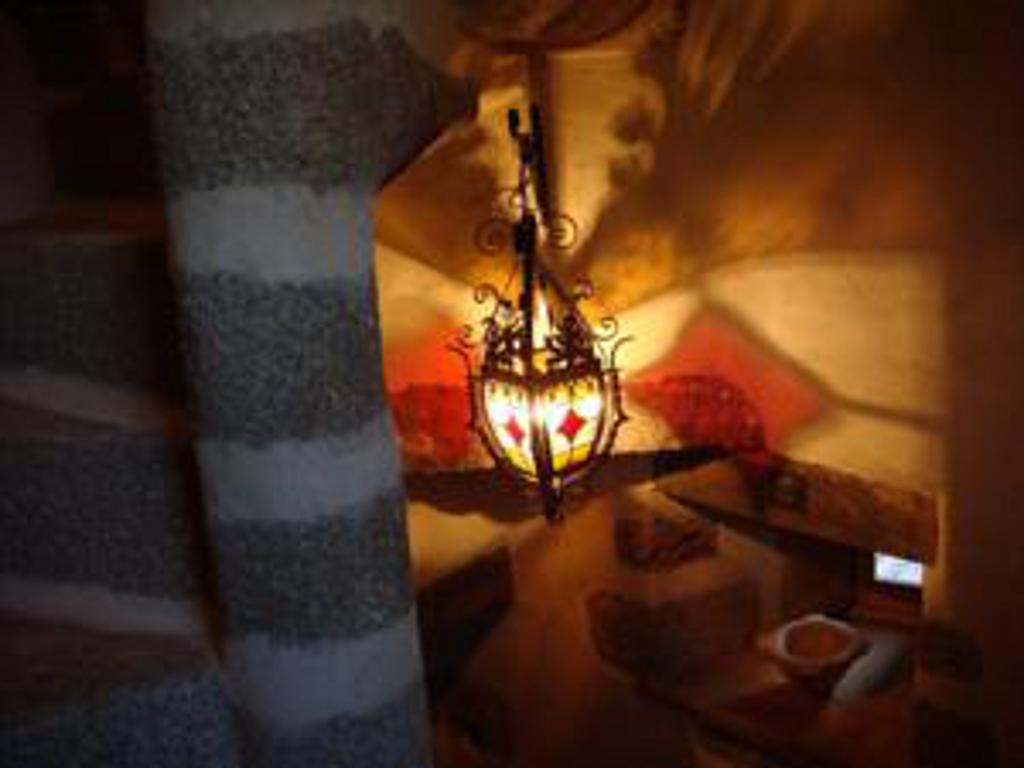 Manoir De La Branche Bed & Breakfast Maen Roch Bagian luar foto