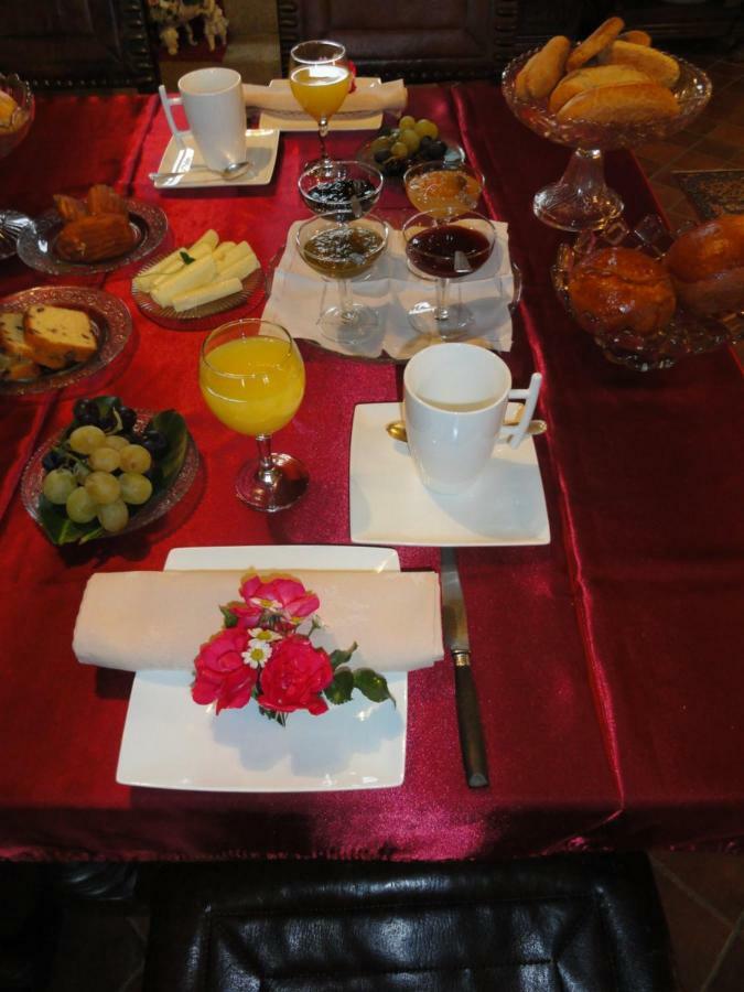 Manoir De La Branche Bed & Breakfast Maen Roch Bagian luar foto